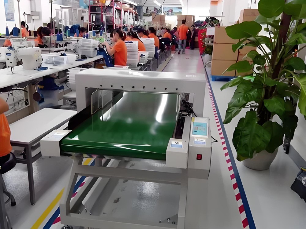 Clothing factory needle inspection machine Clothing factory needle inspection machine